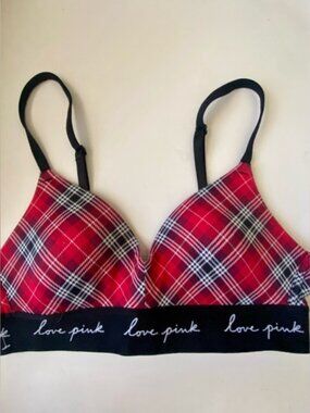 PINK Victoria’s Secret Wear Everywhere Bra. 32B
